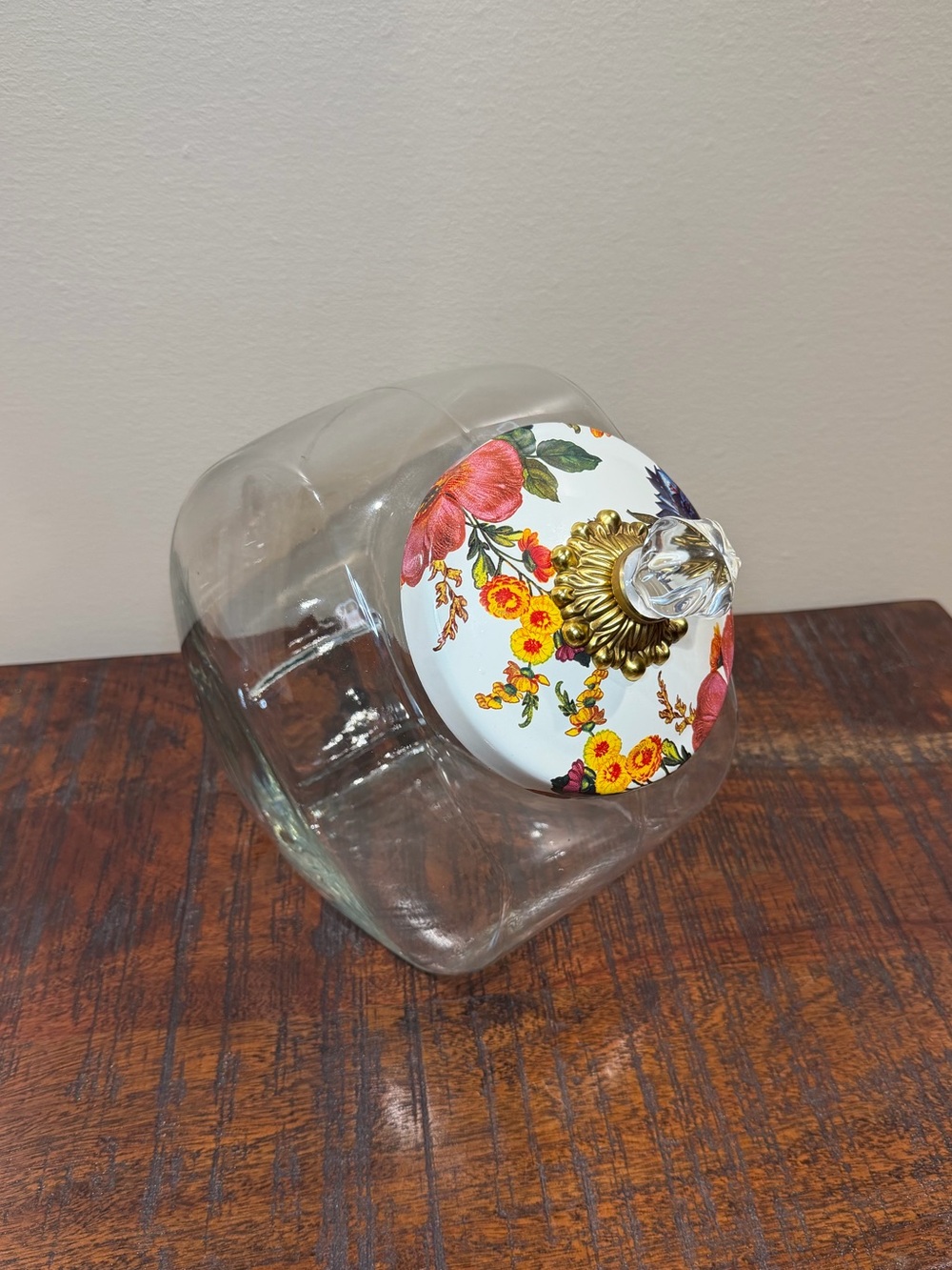 MacKenzie-Childs Cookie Jar with White Flower Market Lid